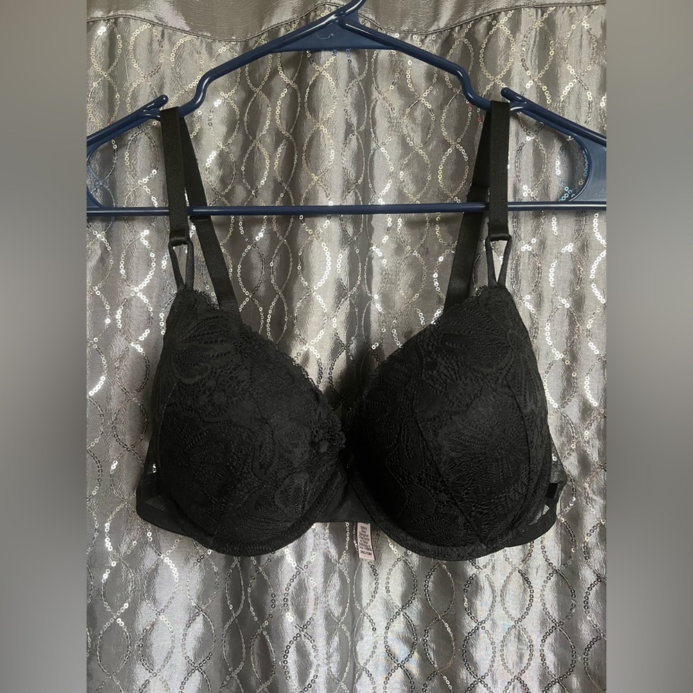 Victoria’s Secret Black Lace Bra 36C